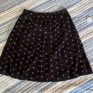 WORTHINGTON Woman’s skirt. Black with Taupe dots. Size 14 Excellent Pre-Owned